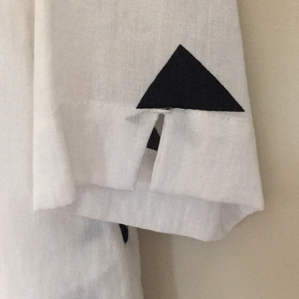 Blouse.or jacket - Picture 2 of 3